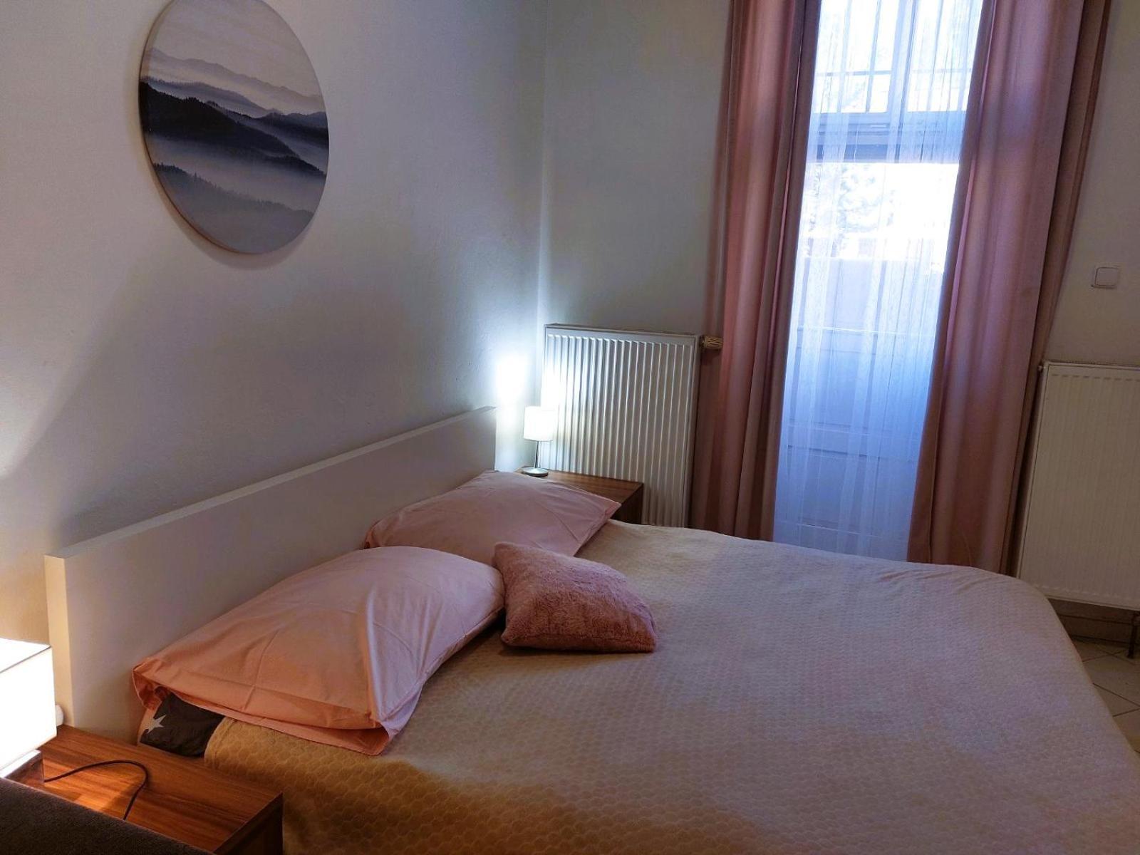 Byt 2+Kk Na Velkem Namesti Hradec Králové Buitenkant foto
